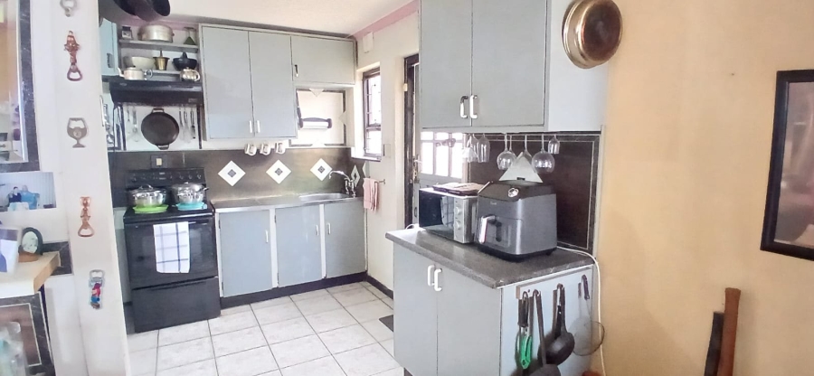 4 Bedroom Property for Sale in Strandfontein Village Western Cape